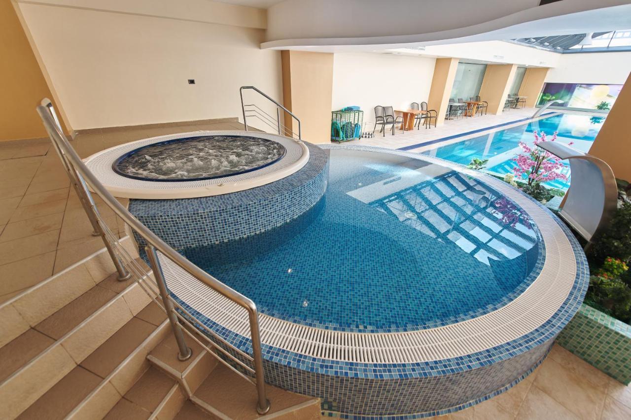Hotel Emd Бакэу Экстерьер фото